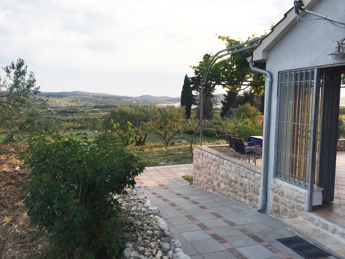 שיבניק Holiday Home Olive מראה חיצוני תמונה